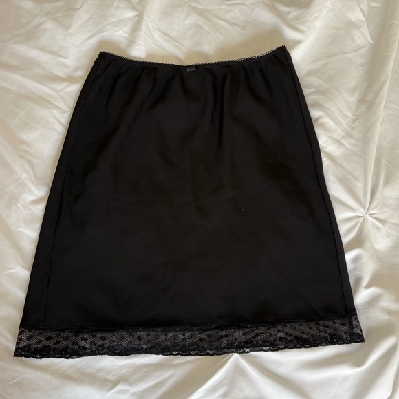 ARITZIA WILFRED MIDI SKIRT - Picture 1 of 4